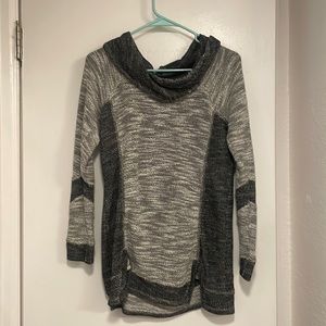 Maurices size small sweater